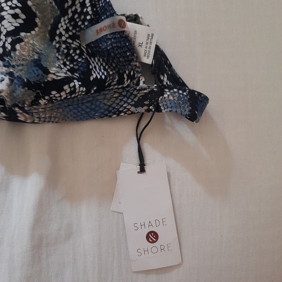 ● Shade & Shore | NWT Snake Print Bikini Top - Picture 9 of 13